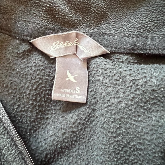 Cozy Eddie Bauer Women’s Half Zip - Picture 2 of 2